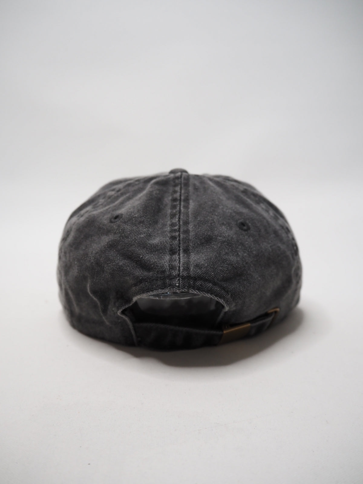 frieden Cap Pink on washed Black