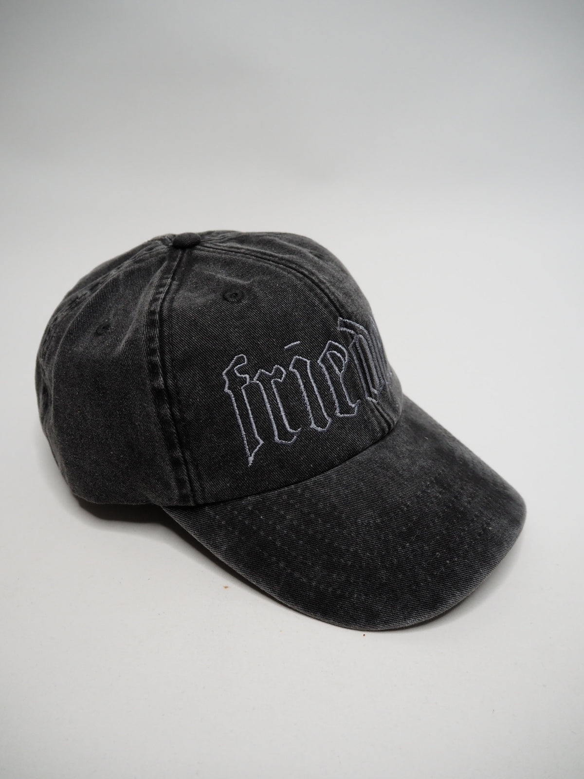 frieden Cap Grey on washed Black