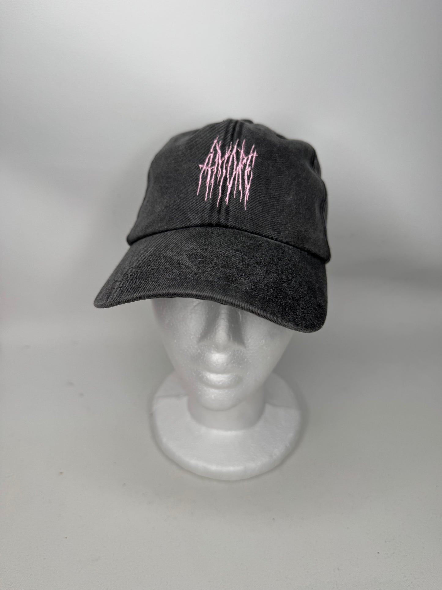 frieden Amore Cap Pink on washed Black